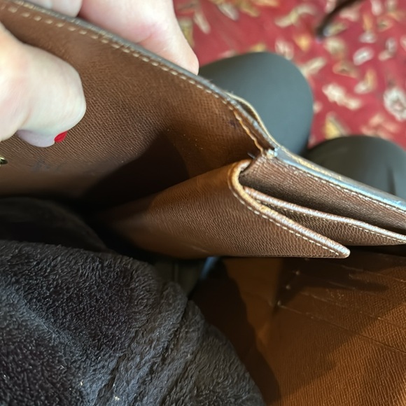 AUTHENTIC LOUIS VUITTON MONOGRAM SARAH WALLET ~ FULL SIZE ~ OODLES of STORAGE - Picture 12 of 16